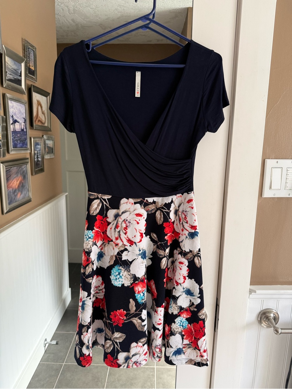 Gilli Women's Navy Floral Fit-and-Flare Dress size M